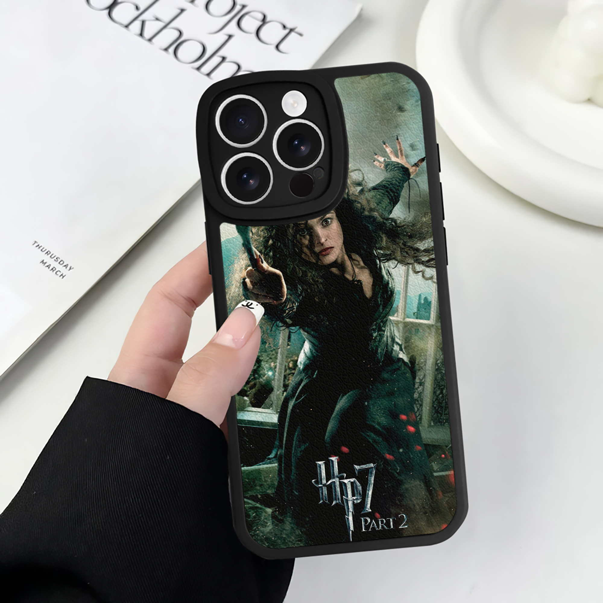 （画像用） Harry Potter ハリー・ポッターシリーズ 【iPhone 16シリーズ対応】シリコンスマホケース（レザー調） 材質：シリコン
